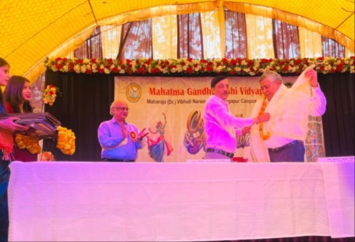 महोत्सव का भव्य आयोजन