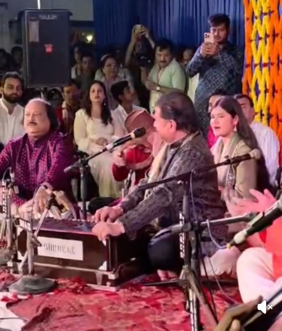 अनूप जलोटा के भजनों पर झूमे श्रद्धालु