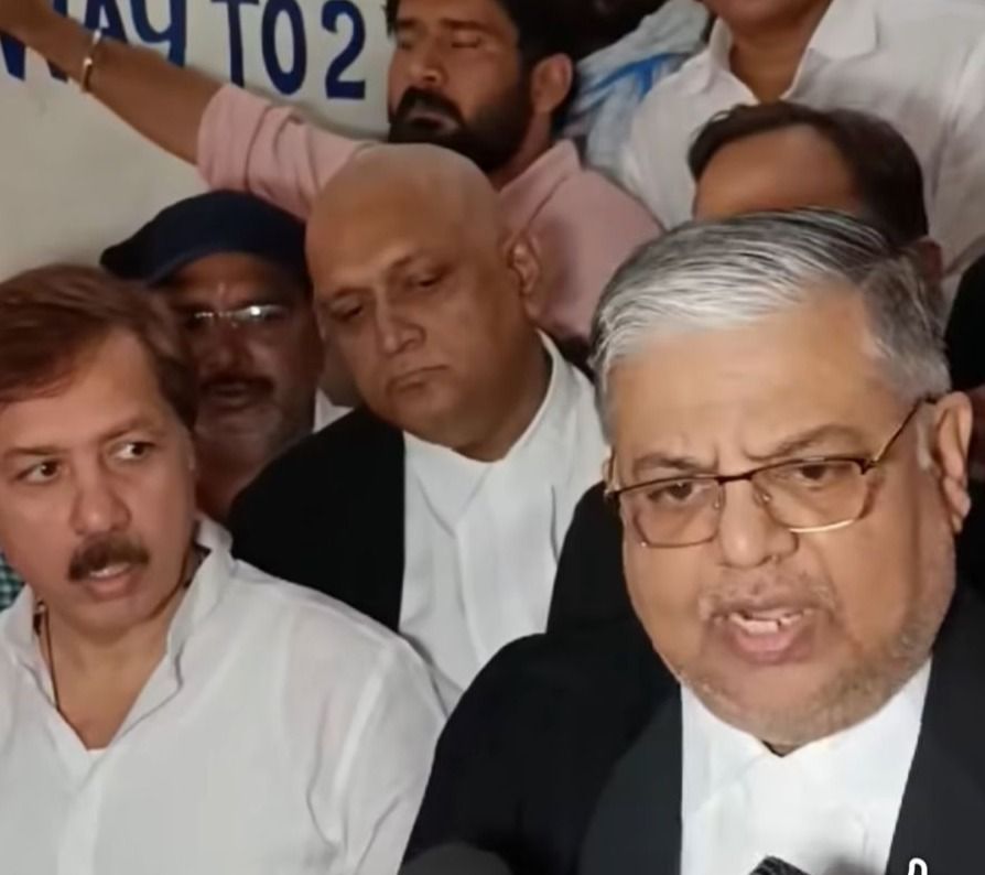 कोर्ट में आमने-सामने हुए धनंजय और अभय सिंह