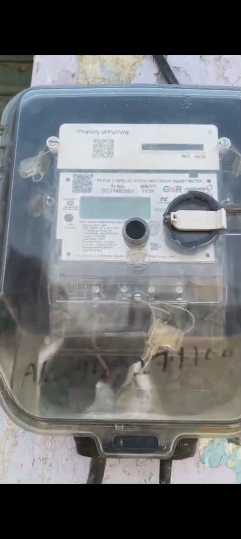 स्मार्ट मीटर बना ‘सिरदर्द’: 2 यूनिट खर्च, 2000 का बिल… विरोध पर काटी बिजली