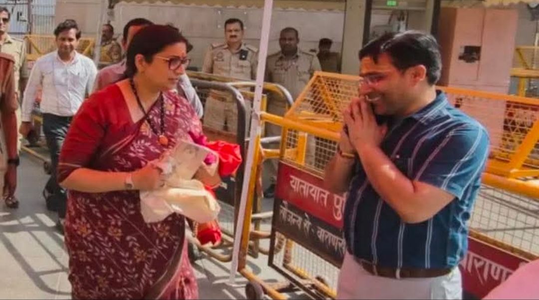 नारी वंदन बिल पर राजनीति तेज: Smriti Irani का विपक्ष पर हमला, Akhilesh Yadav को दी चुनौती