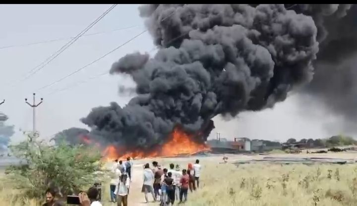 सरकारी भूमि पर पिछले कई वर्षों से रिलायंस की पाइप रखी हुई थी, जिसका उपयोग जल निगम के कार्यों के होता है।