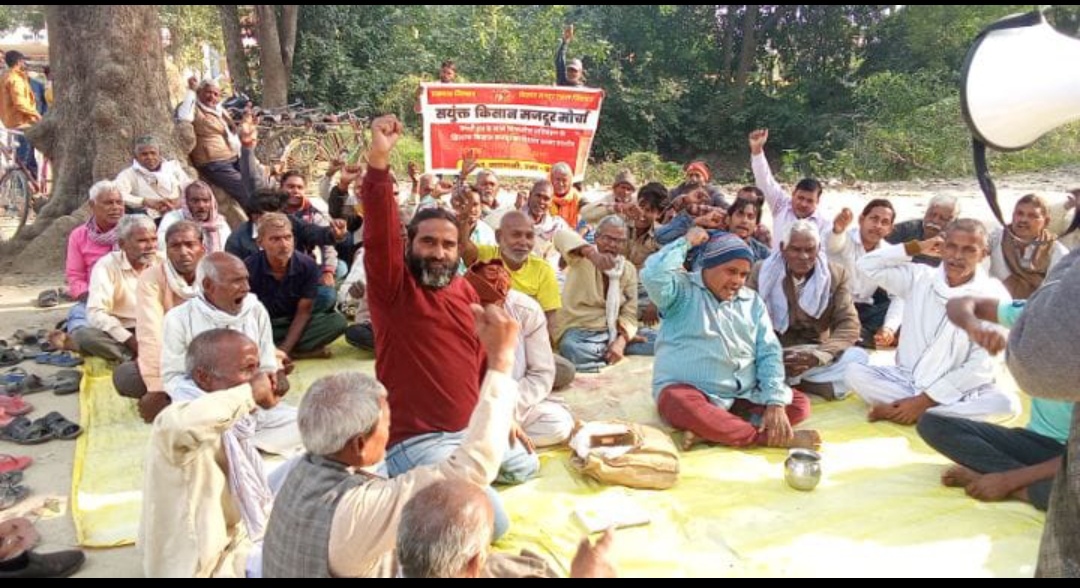 किसानों ने कहां गांव का विकास करना है तो स्मार्ट गांव बनाया जाय