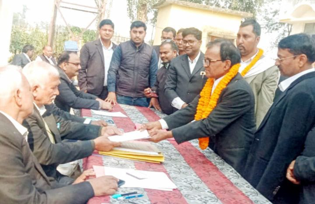 तहसील पिंडरा के चुनाव में चार लोगों ने किया नामांकन