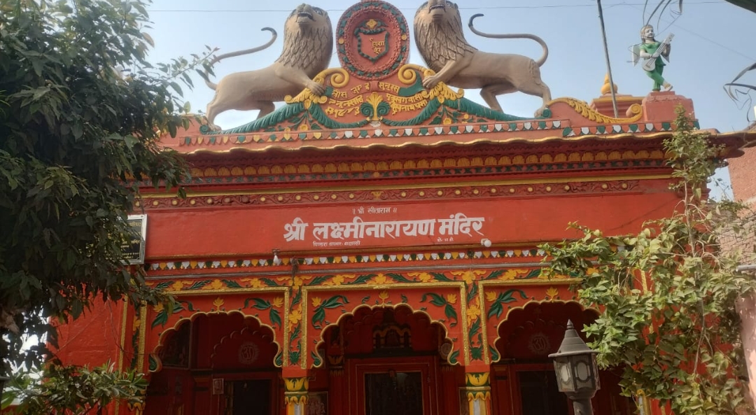 पिंडरा स्थित लक्ष्मीनारायण मन्दिर में मुकुट की हुई चोरी