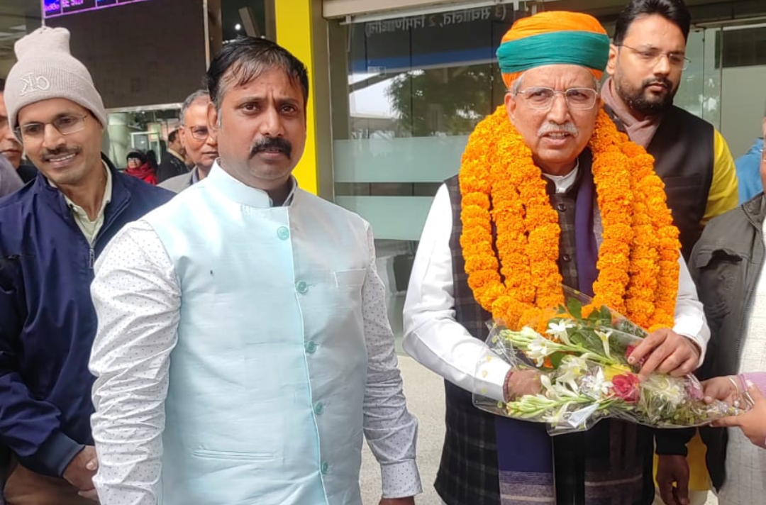 भारत सरकार के केंद्रीय कानून मंत्री अर्जुन मेघवाल पहुंचे काशी