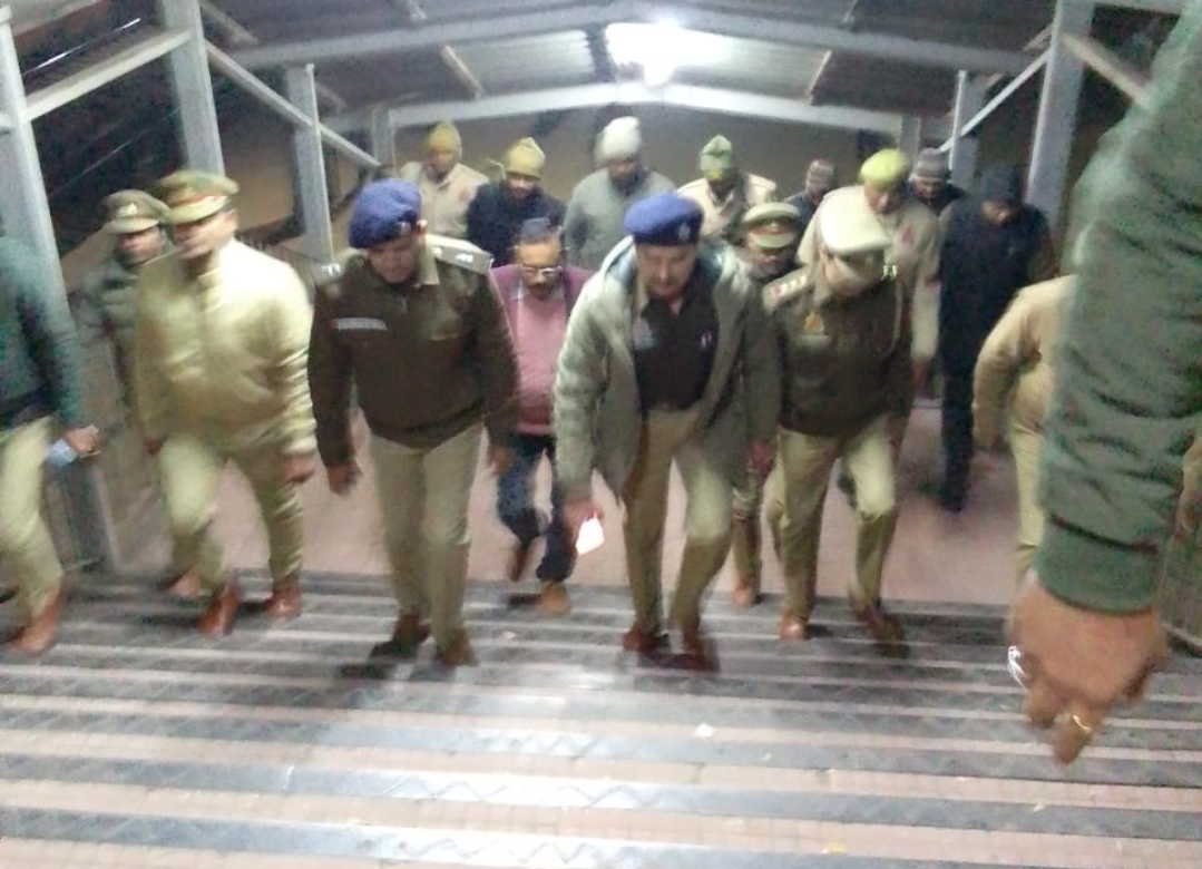 सुरक्षा क़ो लेकर हुई पुलिस पिट्रोलिंग