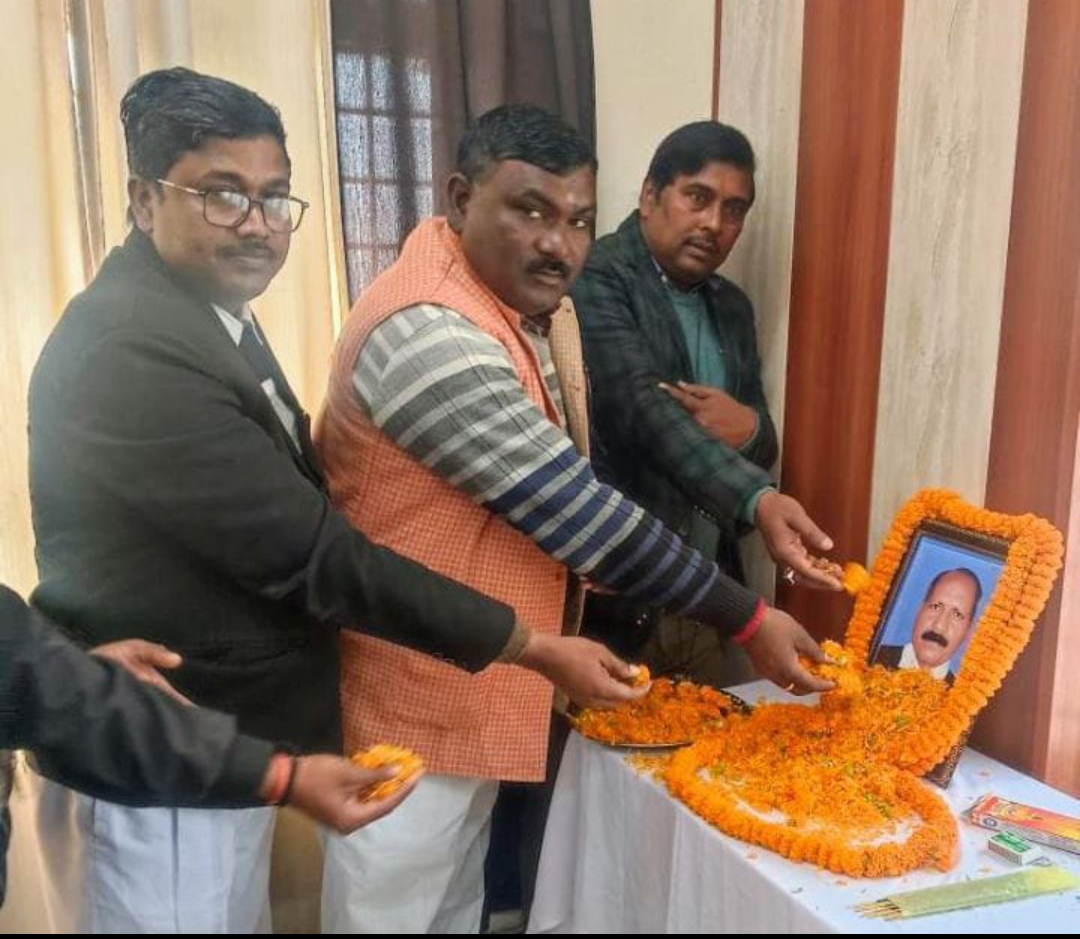 अधिवक्ता के निधन पर जताया शोक, दी श्रद्धांजलि