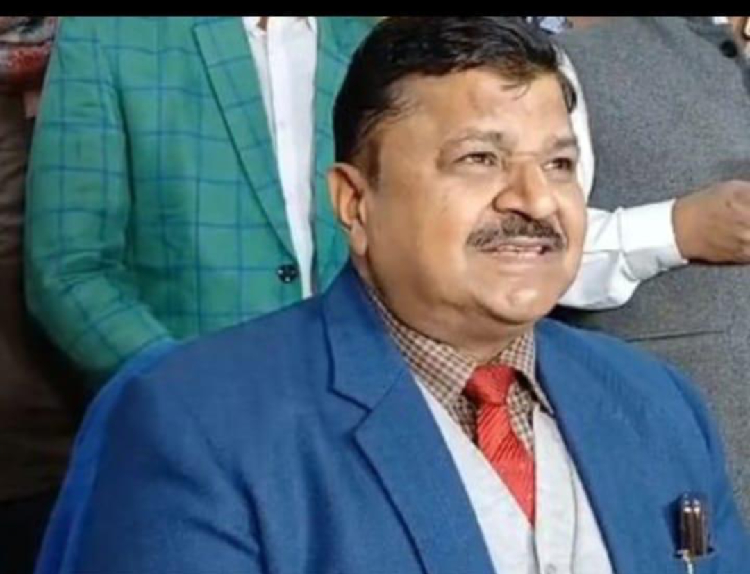 ज्ञानवापी मस्जिद बेसमेंट मे हिन्दू पक्ष मे जजमेंट देने वाले जज डा.अजय कृष्ण विश्वेश के रिटायर होते ही उन्हें सरकार की तरफ से लोकपाल पद से नवाजा गया