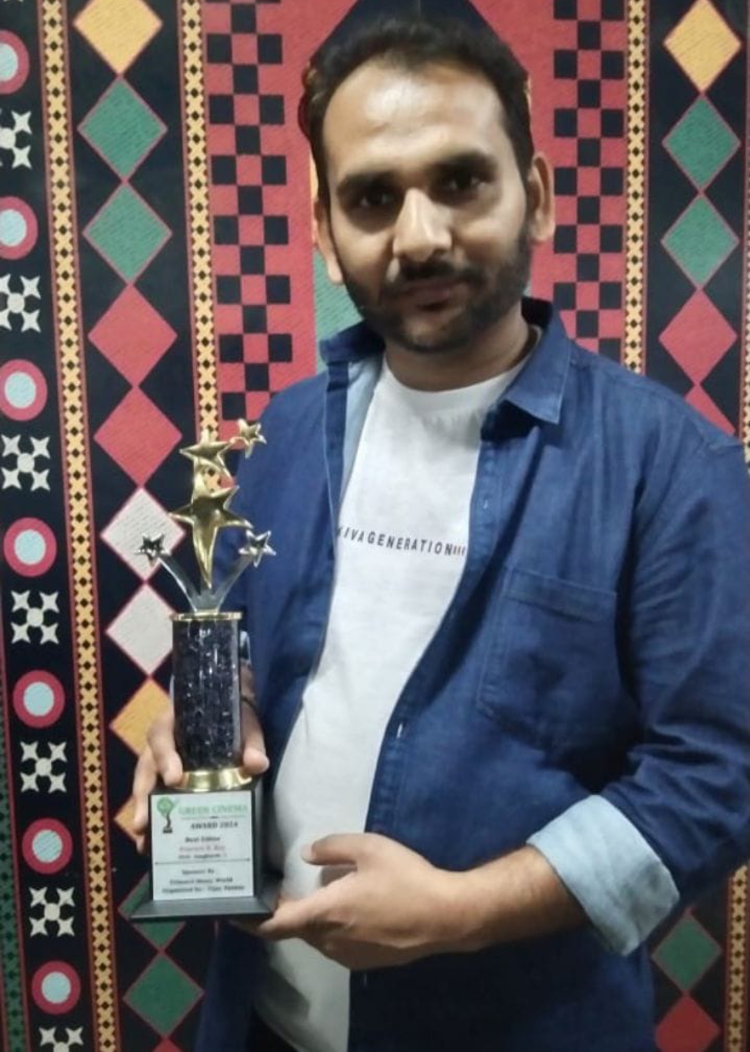 प्रवीण को मिला भोजपुरी सिनेमा का बेस्ट एडिटिंग का पुरस्कार