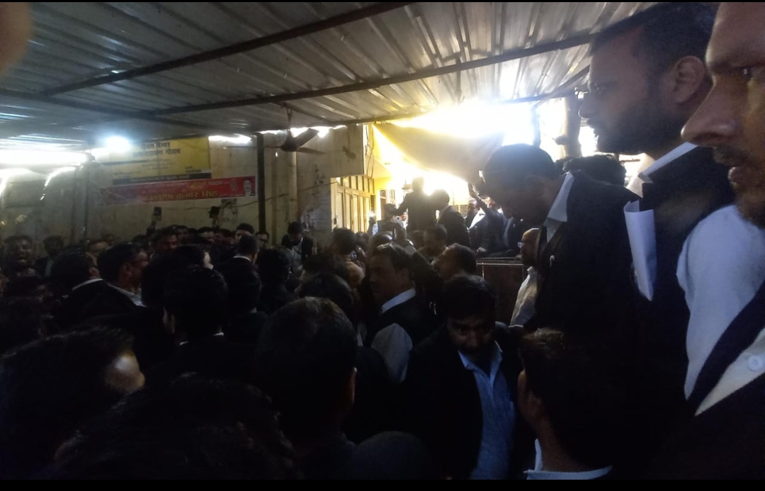 बार पदाधिकारियों के रवैए से युवा अधिवक्ता नाराज