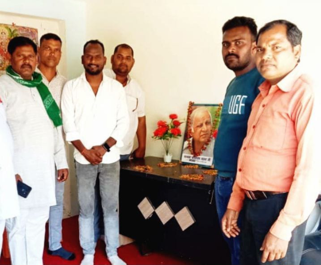 कांग्रेसियों ने कांशीराम की जयंती मनाई