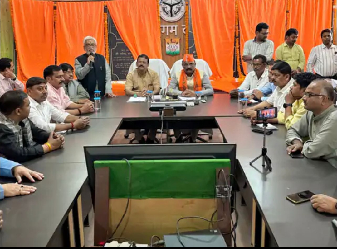 काशी वासियों को मेयर ने दी परियोजनाओं की सौगात: