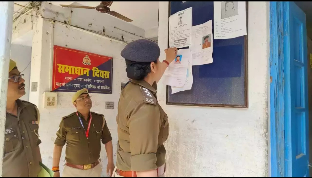 एसीपी प्रज्ञा पाठक ने दशाश्वमेध थाने का किया निरीक्षण, व्यवस्थाओं को सुधारने के निर्देश