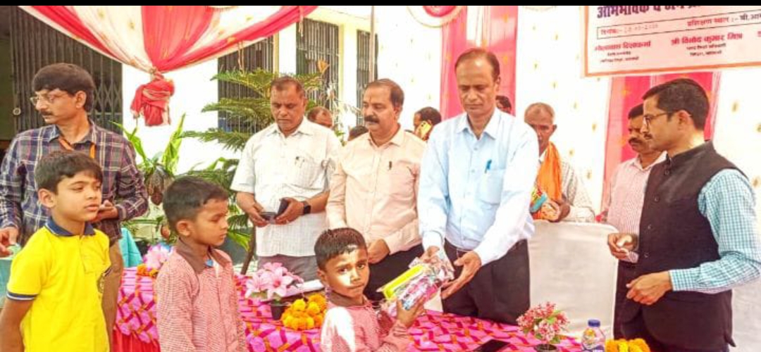 हमारा आंगन हमारे बच्चे उत्सव में पुरस्कृत हुए छात्र