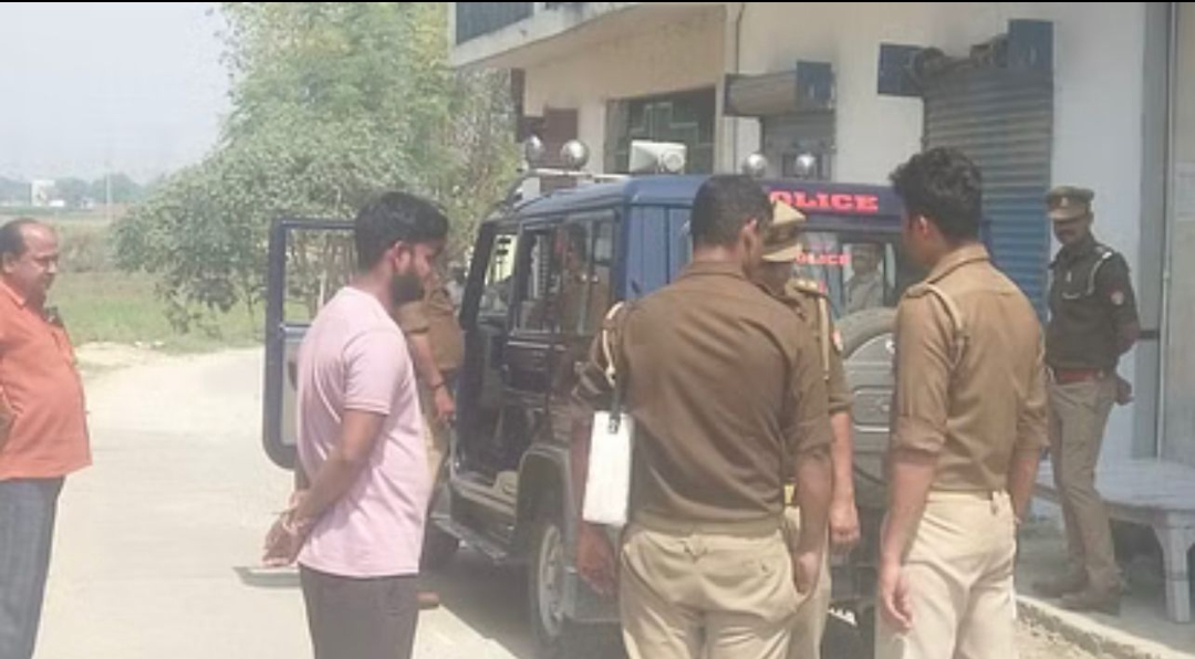 मिर्जामुराद में कनपटी पर पिस्टल सटाकर शख्स ने खुद को मारी गोली