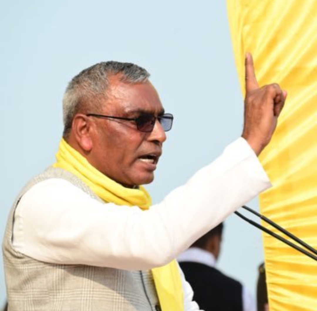 राजभर ने मेदांता अस्पताल पर मां के इलाज में लगाया लापरवाही का आरोप