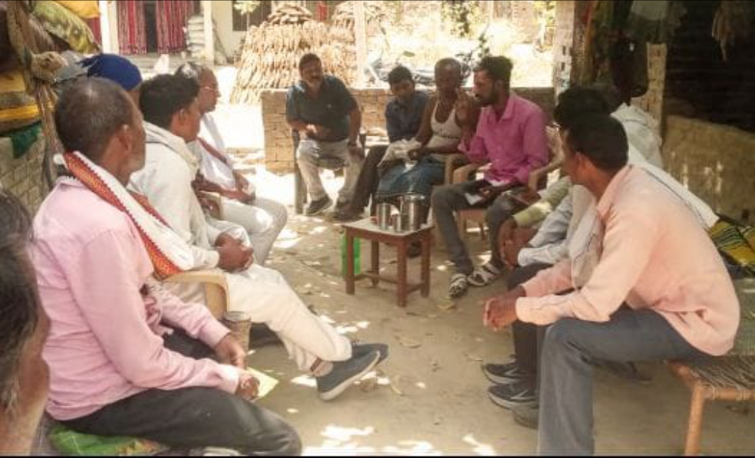 बसपा का प्रतिनिधिमंडल मिला पीड़ित परिवार से