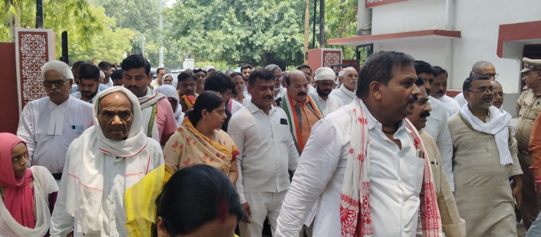 नीट परीक्षा रद्द कर, एनटीए द्वारा कराई गई सभी परीक्षाओ की सीबीआई जांच की मांग को लेकर कांग्रेस ने दिया महामहिम राष्ट्रपति महोदया को ज्ञापन