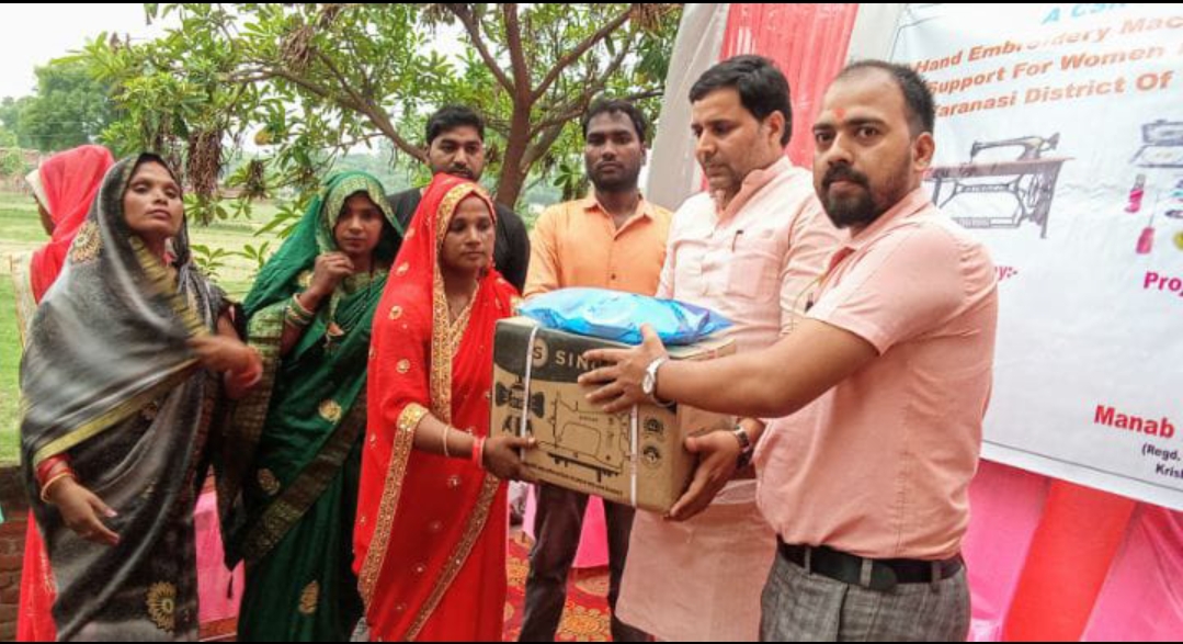177 महिलाओं को सिलाई मशीन का वितरण