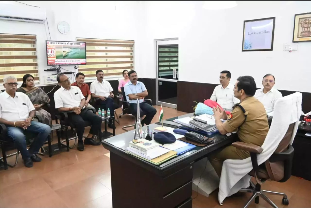 वाराणसी में स्कूल के 100 मीटर के दायरे में नहीं होंगी शराब व तम्बाकू की दुकानें, पूर्वांचल स्कूल वेलफेयर एसोसिएशन की बैठक में सीपी का निर्देश