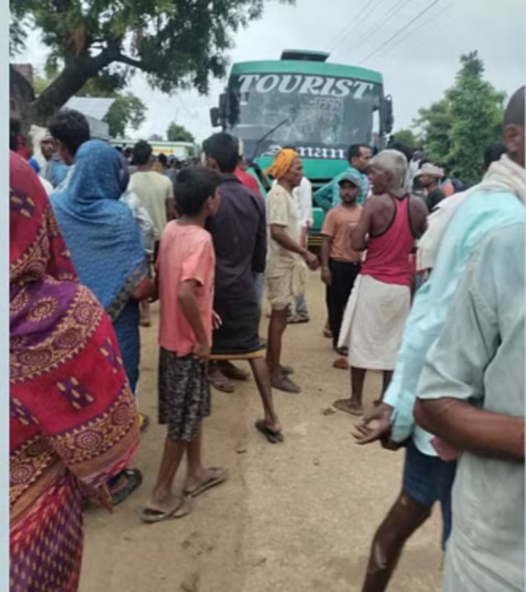 साइकिल से स्कूल जा रहे छात्र को बस ने कुचला, दर्दनाक मौत