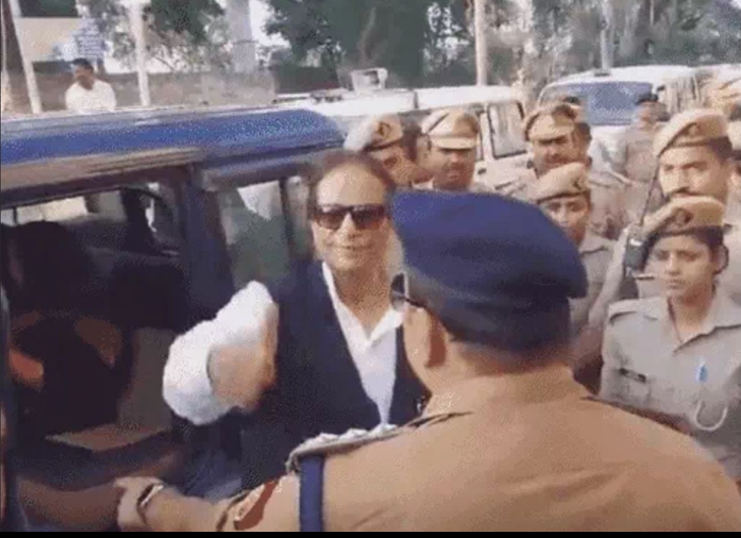 आजम खान एक और केस में बरी: