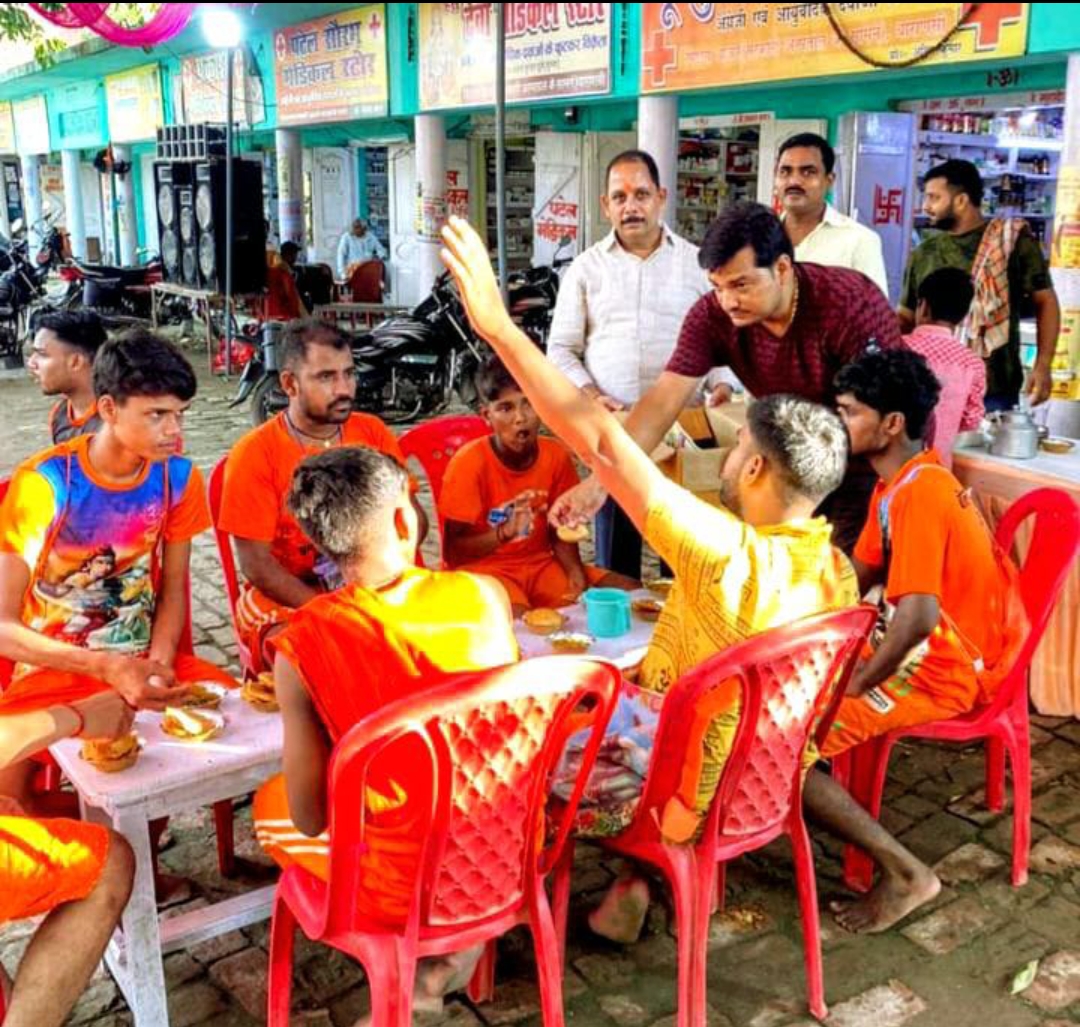 कांवरियों का शिविर में की गई सेवा, स्वास्थ्य विभाग भी रहा सजग