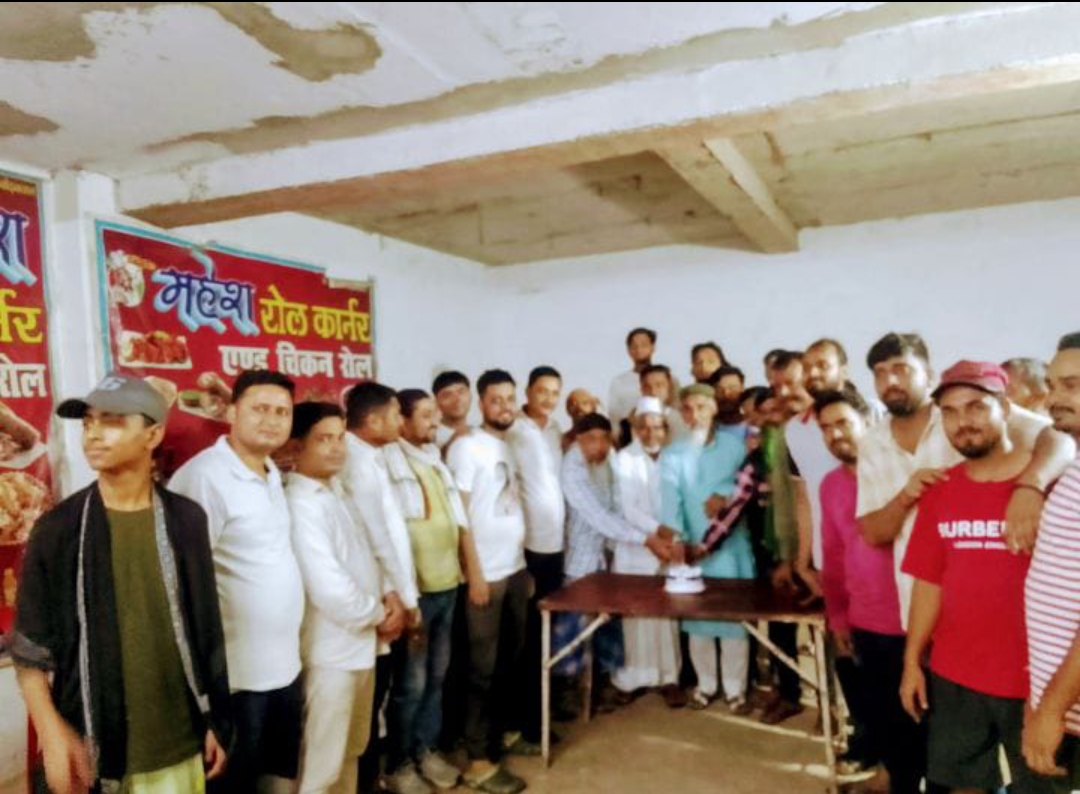 पठान सेवा कमेटी के 4 वर्ष पूरे होने पर लोगों को किया गया सम्मानित