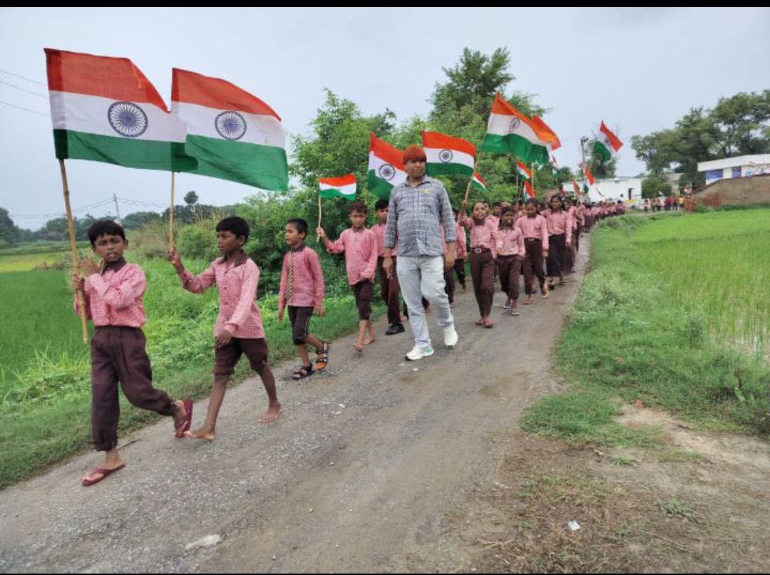 काकोरी ट्रेन एक्शन-शताब्दी समारोह में निकली प्रभातफेरी