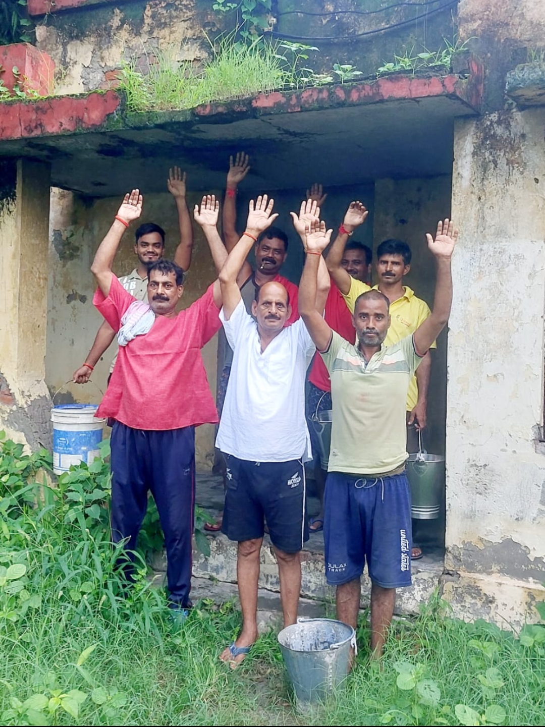 पेयजल नलकूप से आपूर्ति बंद होने पर ग्रामीणों ने दी सड़क जाम करने की चेतावनी