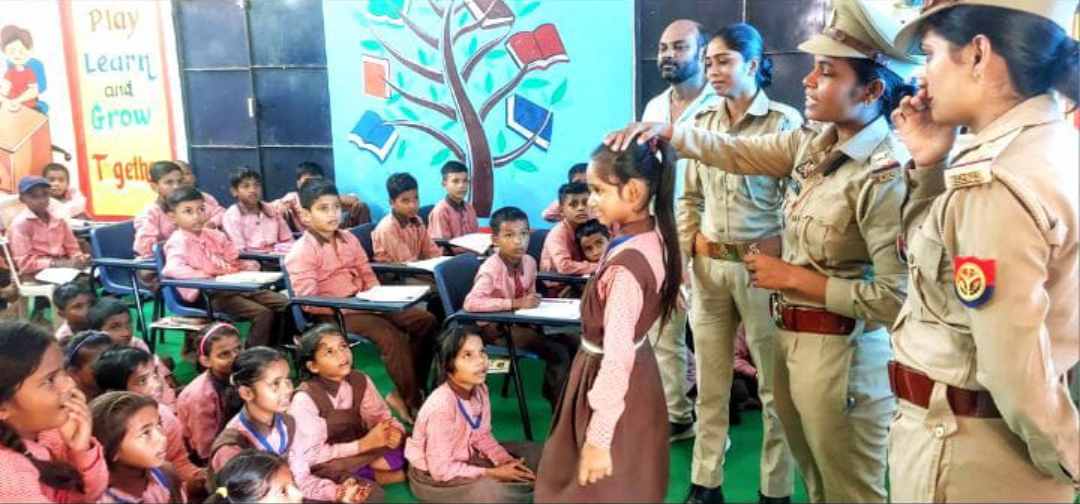 मिशन शक्ति अभियान के तहत छात्राओं को किया गया जागरूक