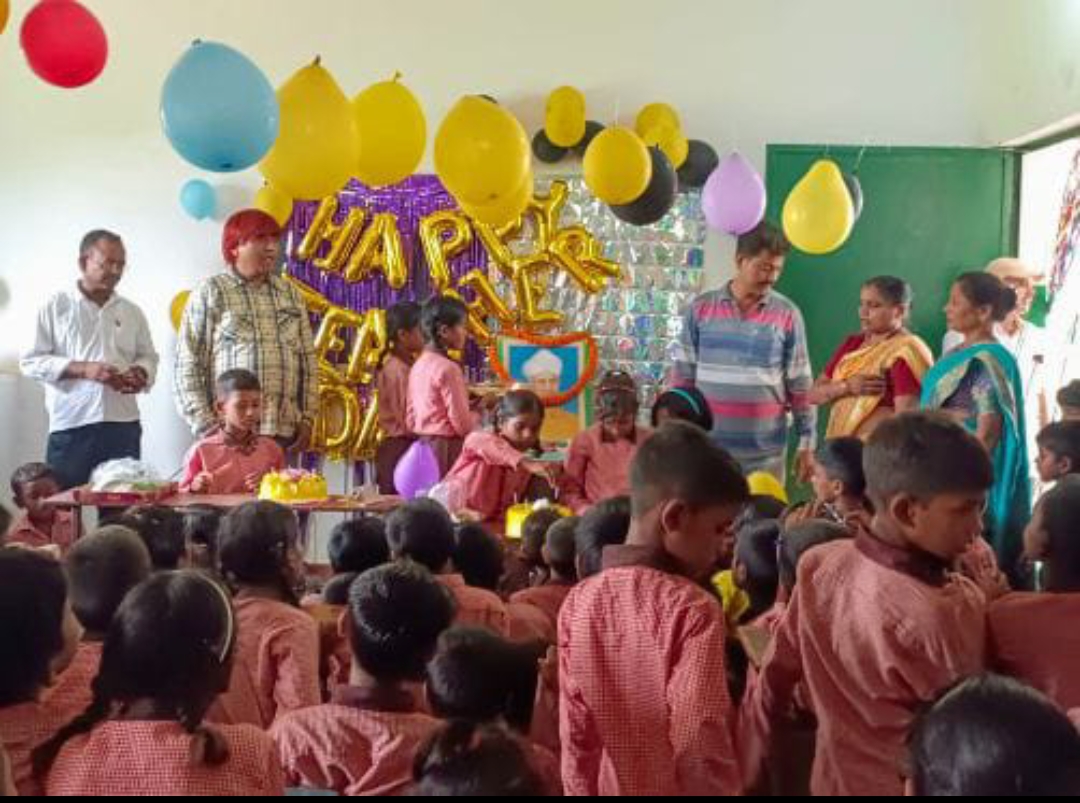 ऐसा अद्वितीय प्यार व सम्मान और कहां