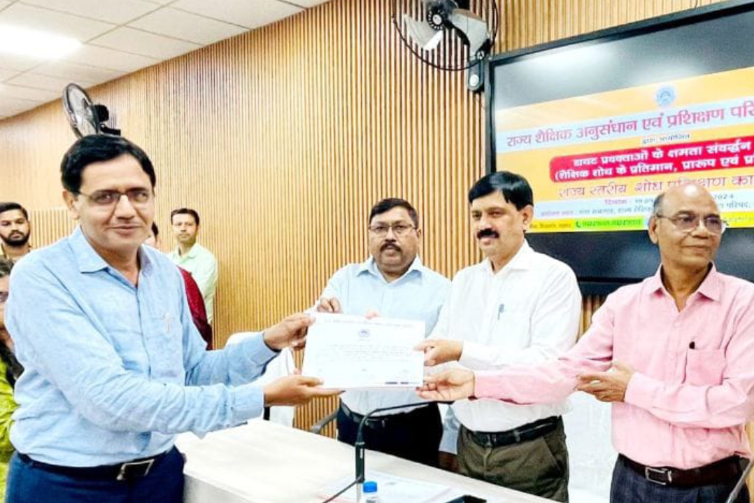 डायट प्रवक्ता राज्य स्तर पर हुए सम्मानित