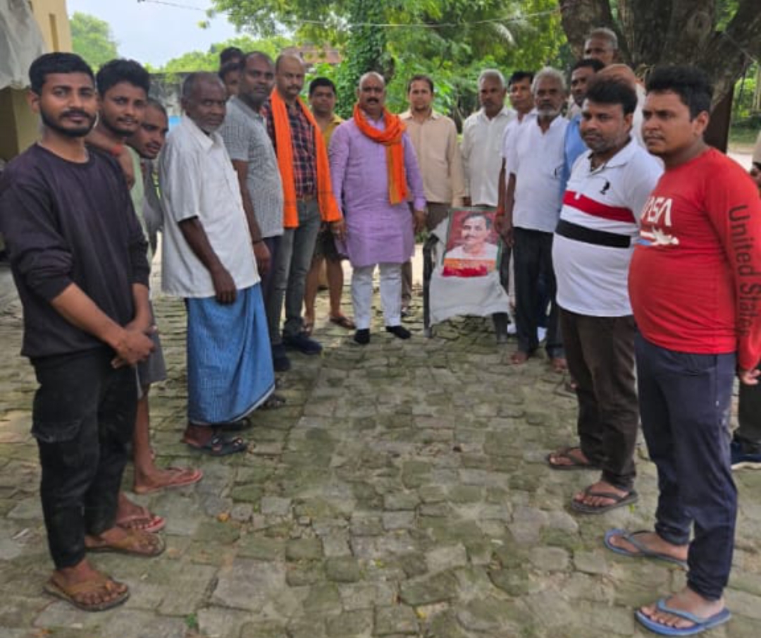 पिंडरा विधानसभा के बचौरा ग्राम सभा में पं• दीनदयाल उपाध्याय की जयंती मनाई गई