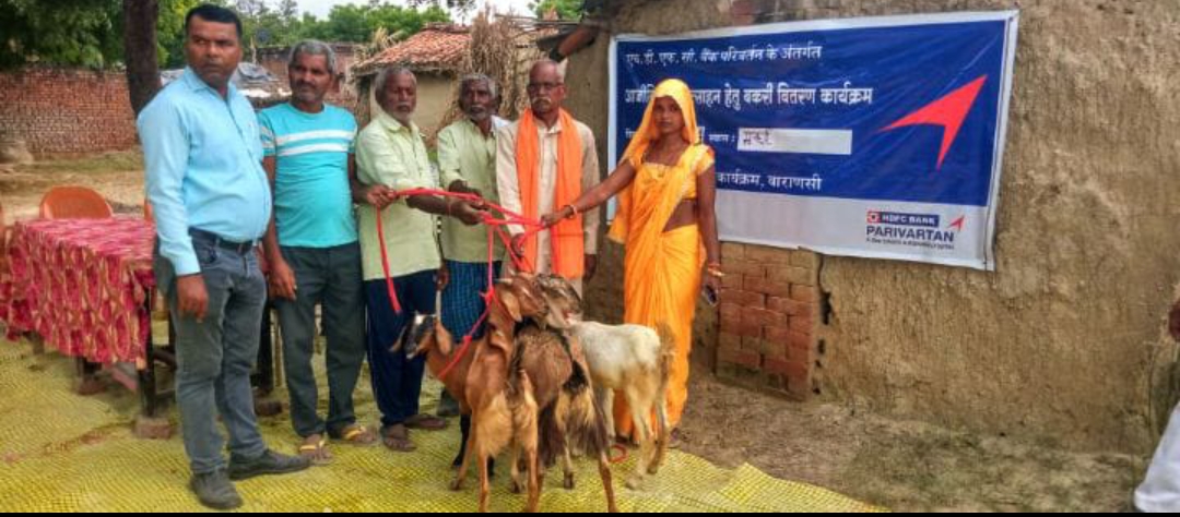 “महिलाओं को मिला बकरी पालन हेतु रोजगार” एवं “सौर ऊर्जा से गांव की गलियां होंगी रोशन”