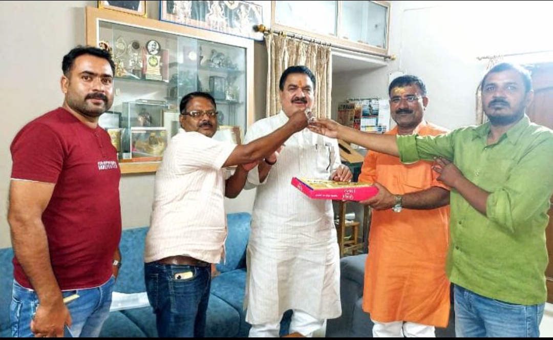 हरियाणा में हैट्रिक भाजपाइयों मनाया जश्न