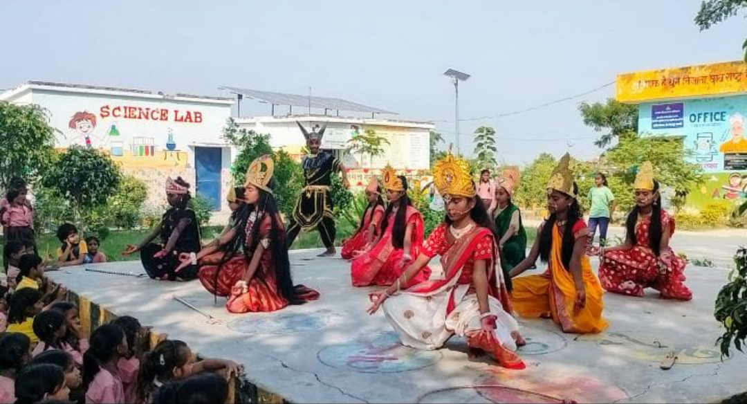 बालिकाओं में सुरक्षा, सम्मान व स्वावलंबन जगाना