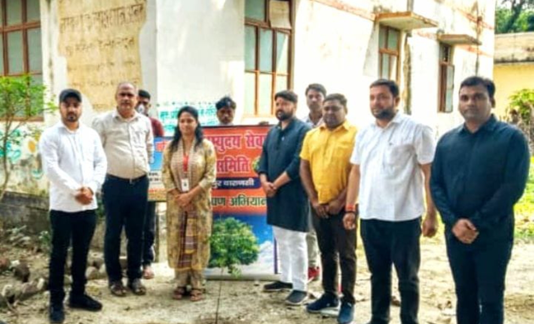 सामाजिक संस्था ने एसडीएम को किया सम्मानित