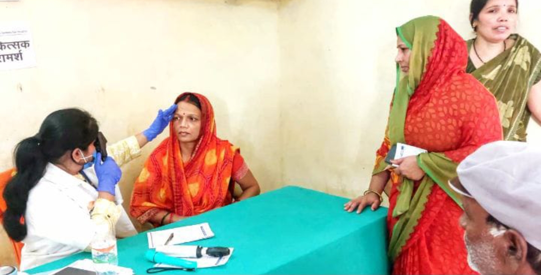 शंकरा आई हॉस्पिटल द्वारा लगे शिविर 25 लोग मिले मोतियाबिंद से ग्रसित