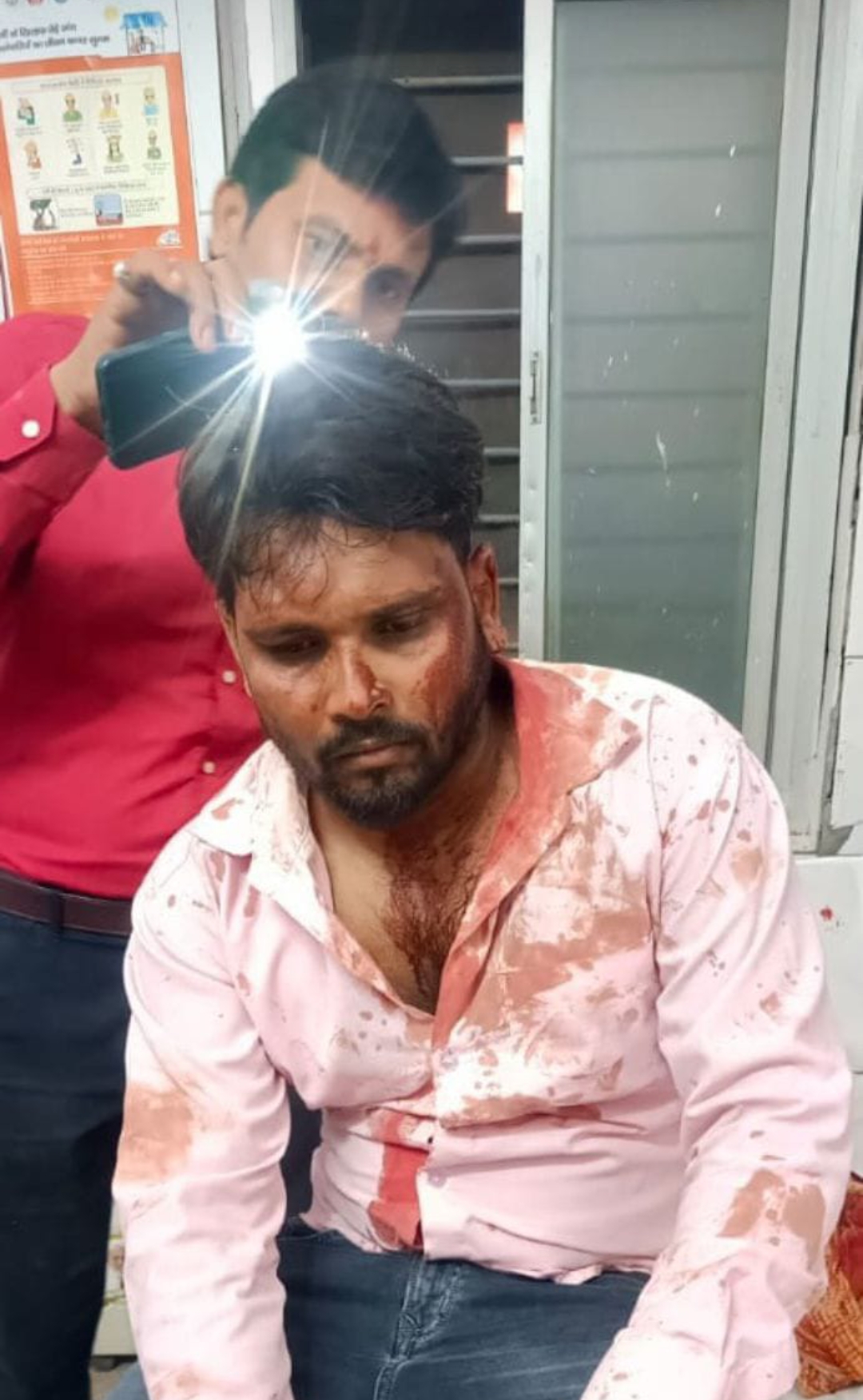 पूर्व छात्र ने धारदार हथियार से शिक्षक को किया घायल