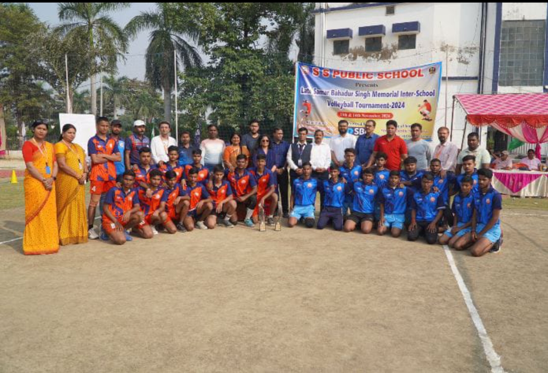 समर बहादुर स्मृति बालीबाल प्रतियोगिता में आर एस पब्लिक स्कूल बना विजेता