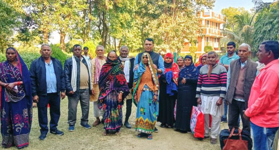 निशुल्क नेत्र शिविर में 170 लोगों की जांच की गई