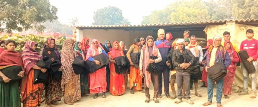 जरूरतमंदों को वितरित किया गया कम्बल