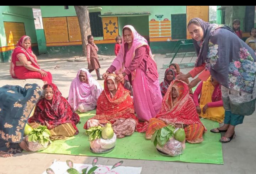 नंदघर प्रांगण में हुई गोद भराई