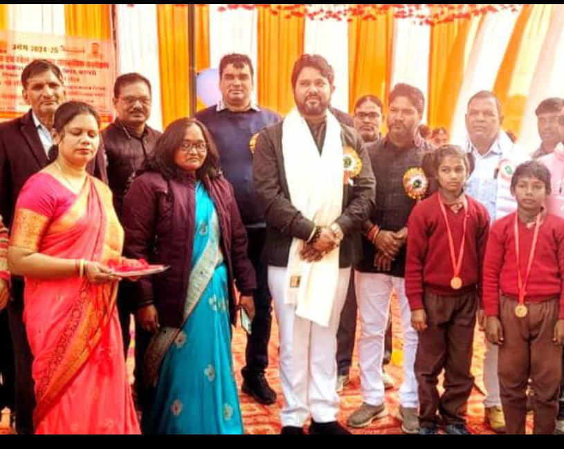 वार्षिकोत्सव में बच्चालाल ने मचाया धमाल