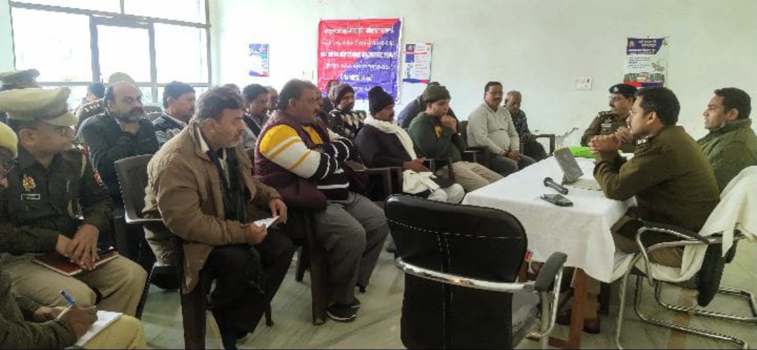 मंदिर में हुई चोरी के खुलासे पर व्यापारियों ने पुलिस का आभार व्यक्त किया