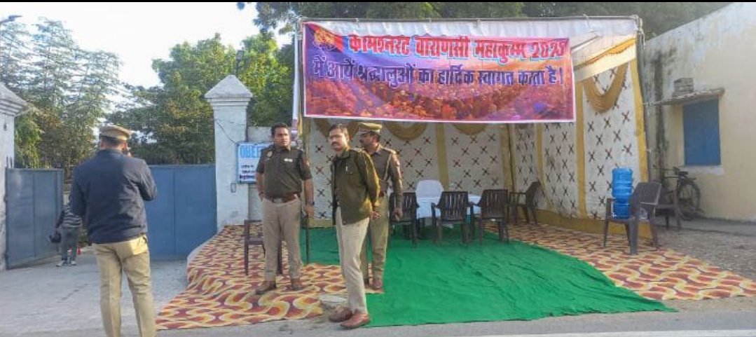 पुलिस उपायुक्त गोमती ज़ोन एवं अपर पुलिस उपायुक्त गोमती ज़ोन द्वारा महाकुम्भ मेला के दृष्टिगत हाइवे सुरक्षा व विश्रामस्थल का निरीक्षण