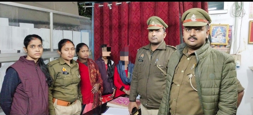 परिवार से नाराज़ होकर घर से गई दो सगी बहनों को चंद घंटों में लालपुर - पांडेयपुर पुलिस ने किया सकुशल बरामद,परिजनों को किया गया सुपुर्द