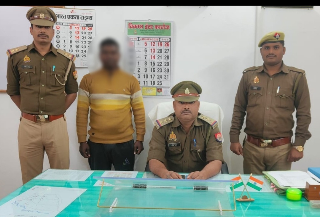 25 हजार का इनामिया चढ़ा पुलिस के हत्थे